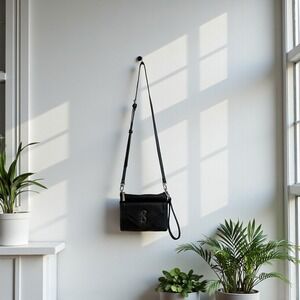 Steve Madden Bjazzy Black Pebbled Crossbody‎ Wristlet Bag DM246255 Silver Logo